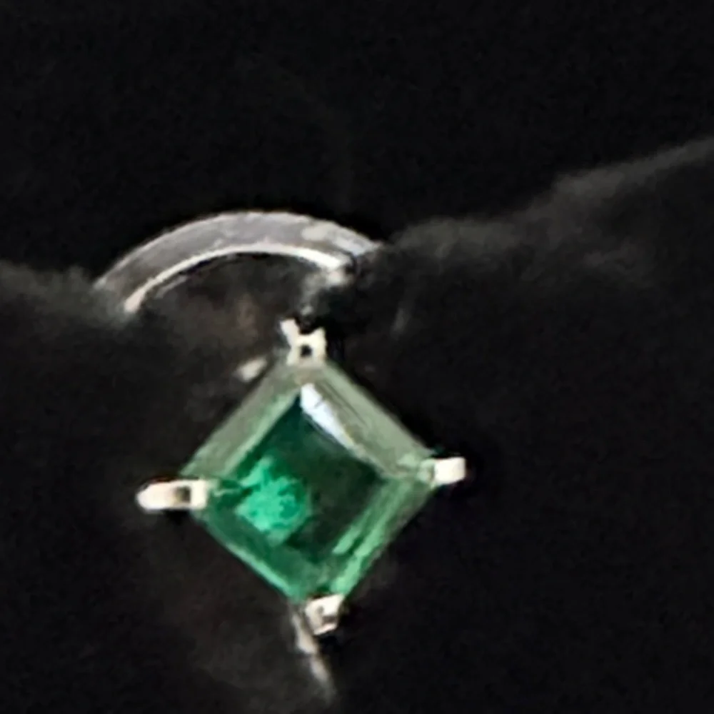 Silver real Emerald Gemstone